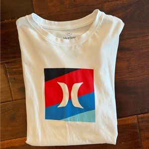 🌊 Men’s HURLEY size large white tee with classic Hurley logo 🌊